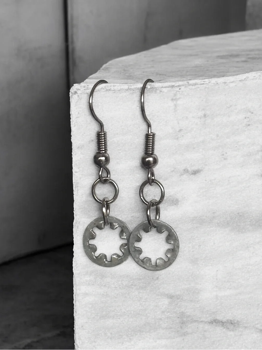 5 For $25💫Punk Silver Metal Gear Drop Earrings
